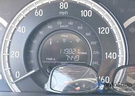 2016 Honda Accord Lx z USA, uszkodzony, nr VIN 1HGCR2F33GA067780